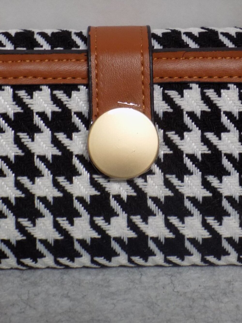 NWT Vintage-Inspired Houndstooth Trifold Wallet with Gold Snap Closure